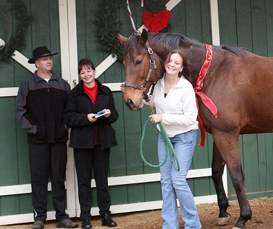 Knight Villain got a "Little girl" for his Chrismtas present! "Friend of Bits & Bytes Farm" Tammy Gullet was surprised by her mom and dad with a new pony for Christmas. 